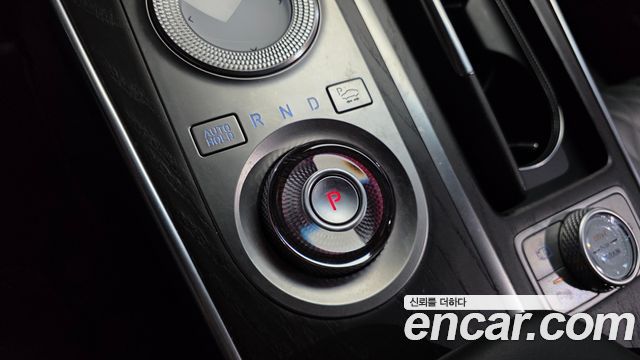 Genesis GV80 2020 — photo 12