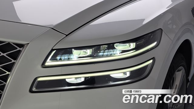 Genesis GV80 2020 — photo 8
