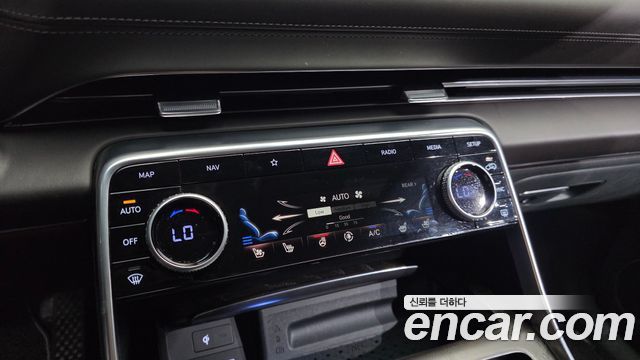Genesis GV80 2020 — photo 33