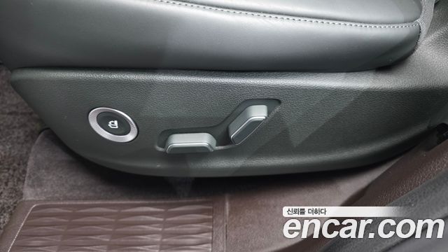Genesis GV80 2020 — photo 34