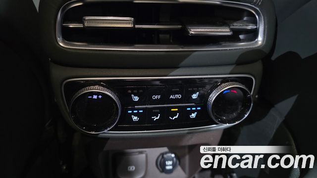 Genesis GV80 2020 — photo 35