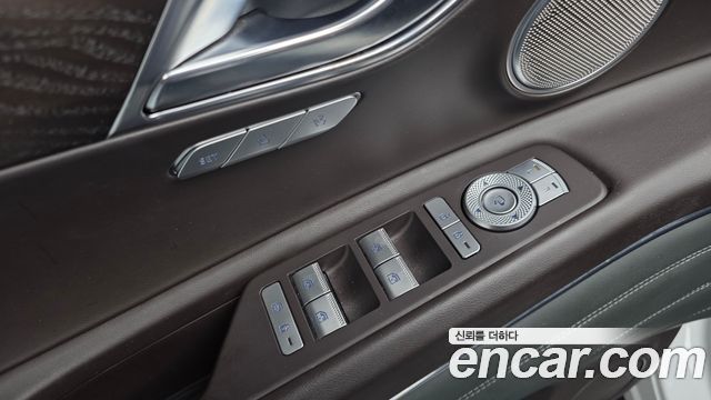 Genesis GV80 2020 — photo 37