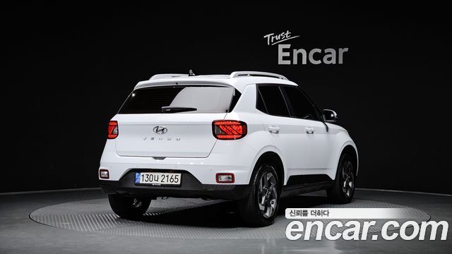 Hyundai Venue 2022 — photo 2