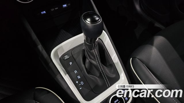 Hyundai Venue 2022 — photo 12