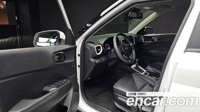 Hyundai Venue 2022 — photo 13