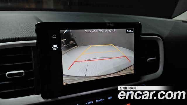 Hyundai Venue 2022 — photo 21