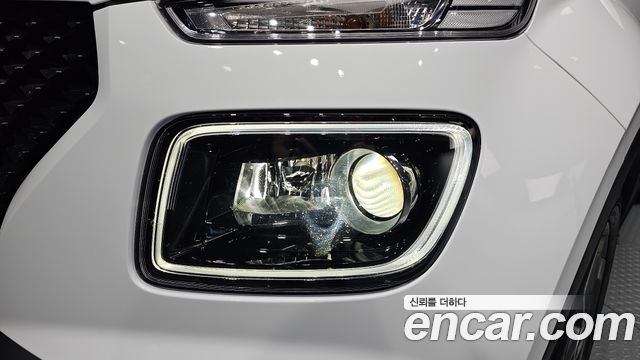 Hyundai Venue 2022 — photo 8