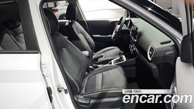 Hyundai Venue 2022 — photo 16