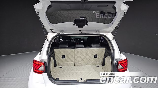 Hyundai Venue 2022 — photo 34