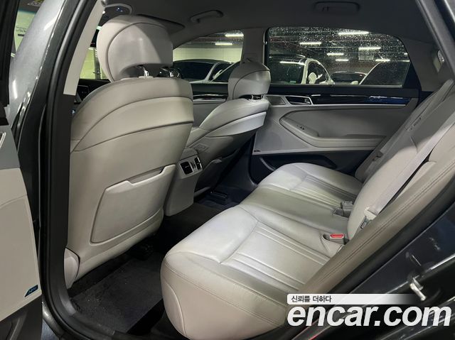 Genesis G80 2018 — photo 8