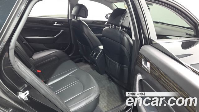 Hyundai Sonata 2017 — photo 12