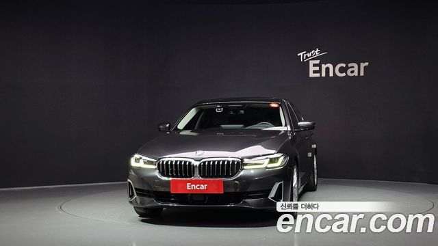 BMW 5-Series 2022 — photo 3
