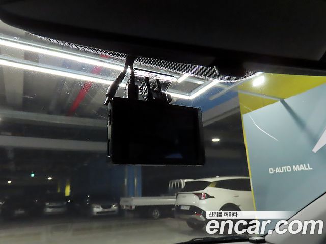 Hyundai AVANTE 2018 — photo 16