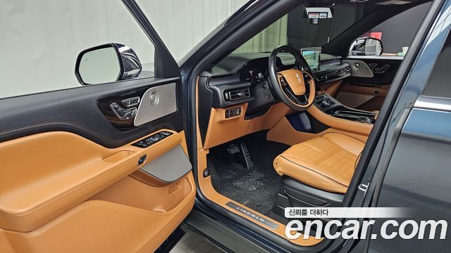 Lincoln Aviator 2022 — photo 13