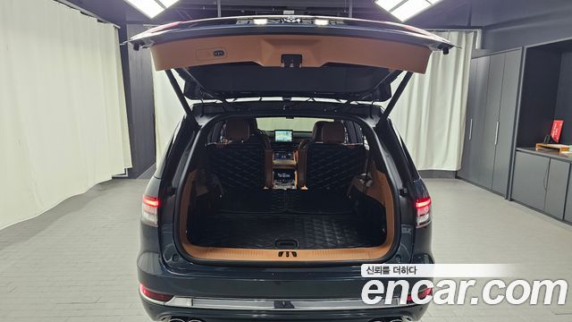Lincoln Aviator 2022 — photo 23