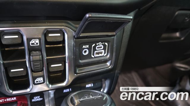 Jeep Gladiator 2023 — photo 19