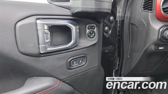 Jeep Gladiator 2023 — photo 20