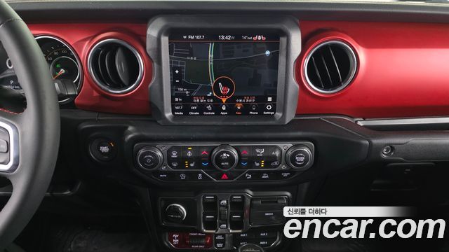 Jeep Gladiator 2023 — photo 21