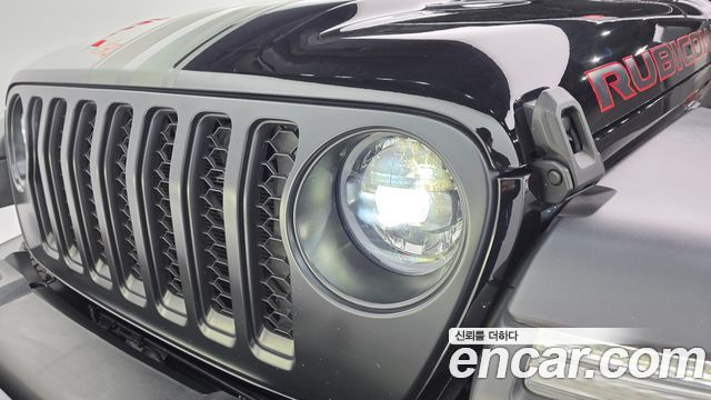 Jeep Gladiator 2023 — photo 8