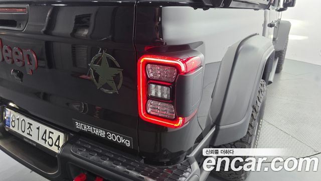 Jeep Gladiator 2023 — photo 9