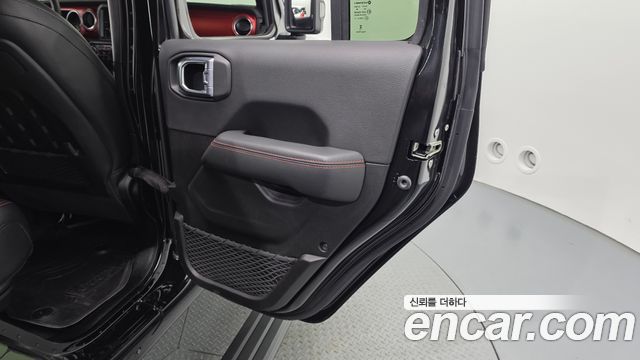 Jeep Gladiator 2023 — photo 15