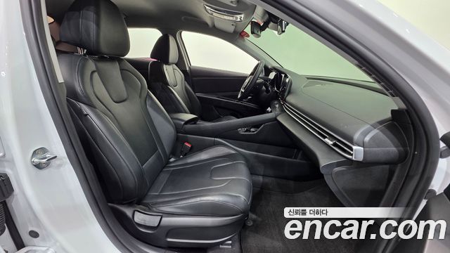 Hyundai AVANTE 2021 — photo 10