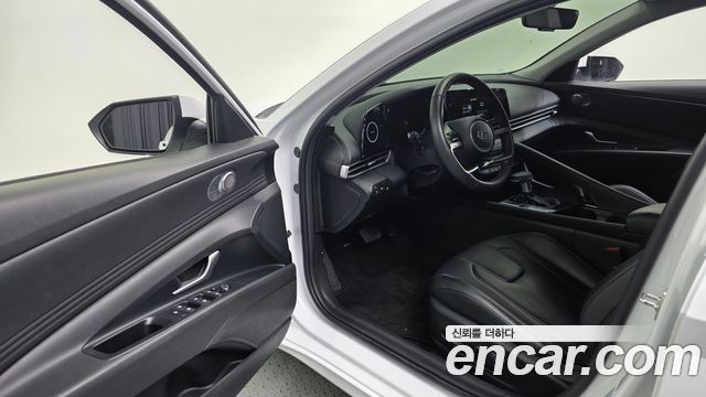 Hyundai AVANTE 2021 — photo 11