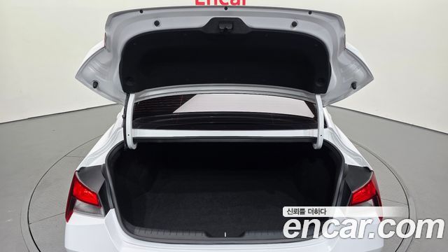 Hyundai AVANTE 2021 — photo 20