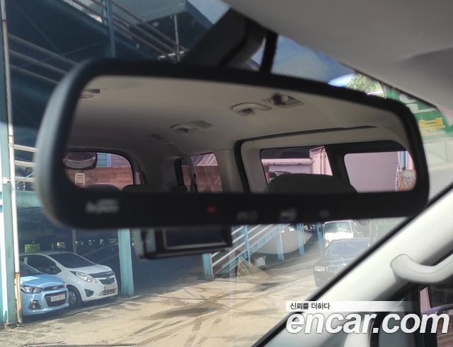 Hyundai Starex 2019 — photo 12