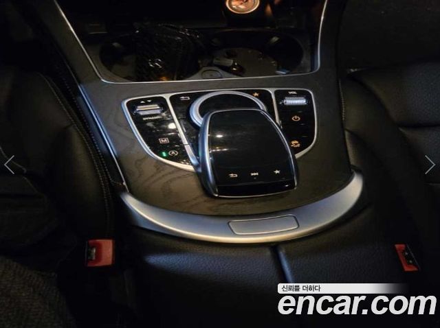 Mercedes-Benz GLC-Class 2019 — photo 13