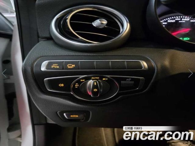 Mercedes-Benz GLC-Class 2019 — photo 15
