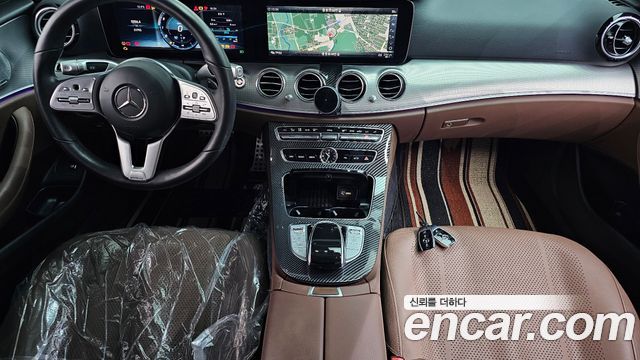 Mercedes-Benz E-Class 2019 — photo 10