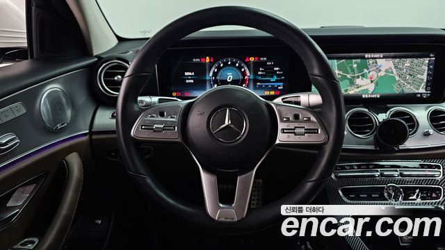 Mercedes-Benz E-Class 2019 — photo 19