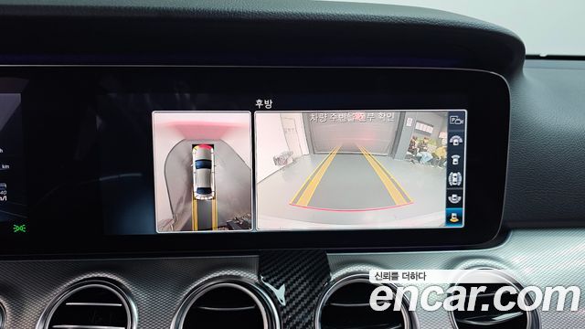 Mercedes-Benz E-Class 2019 — photo 20