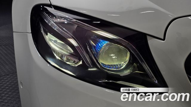 Mercedes-Benz E-Class 2019 — photo 8