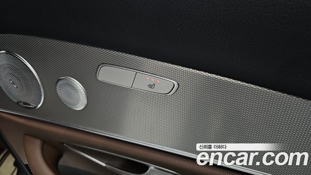 Mercedes-Benz E-Class 2019 — photo 14