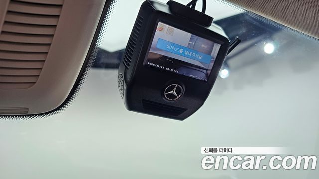 Mercedes-Benz E-Class 2019 — photo 32