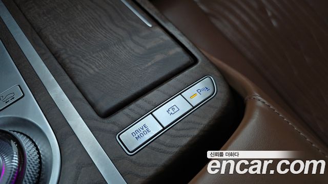 Genesis G80 2021 — photo 29