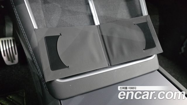 Tesla Model Y 2026 — photo 19