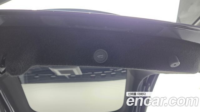 Tesla Model Y 2026 — photo 24