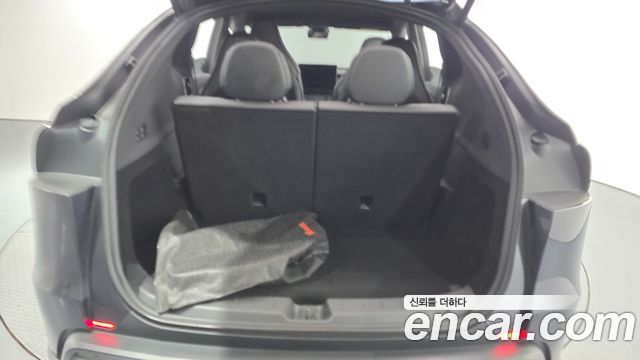 Tesla Model Y 2026 — photo 25