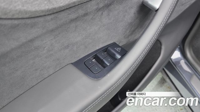 Tesla Model Y 2026 — photo 27