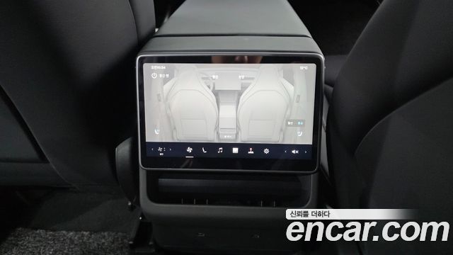Tesla Model Y 2026 — photo 28
