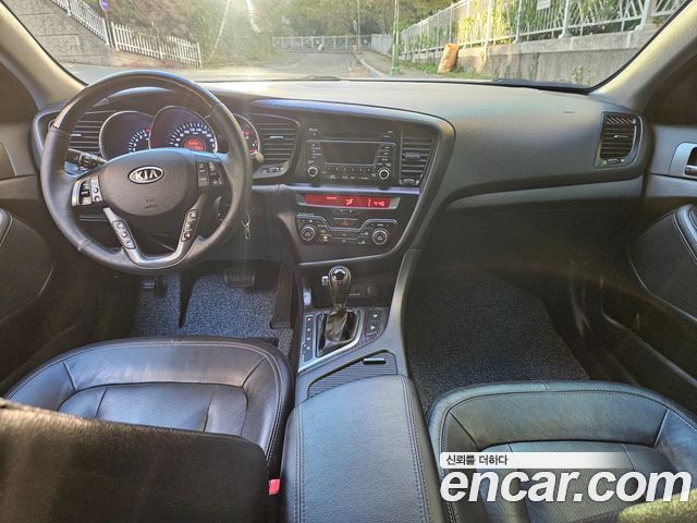 Kia K5 2012 — photo 8