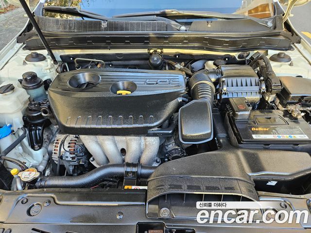 Kia K5 2012 — photo 18