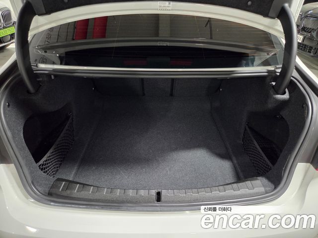 BMW 3-Series 2021 — photo 7