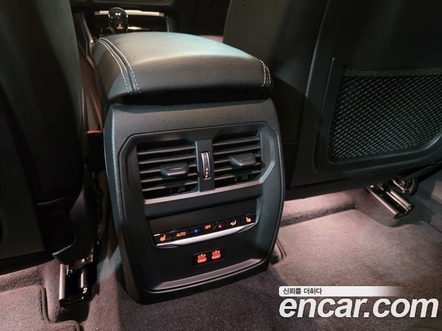 BMW 3-Series 2021 — photo 12