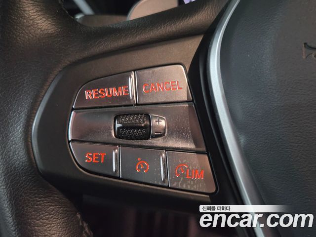 BMW 3-Series 2021 — photo 17