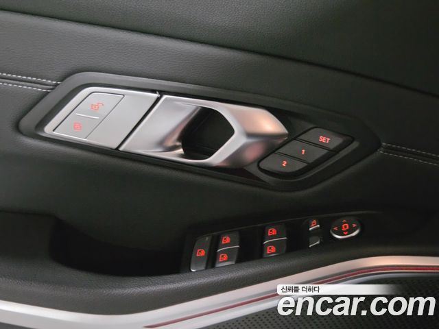 BMW 3-Series 2021 — photo 18