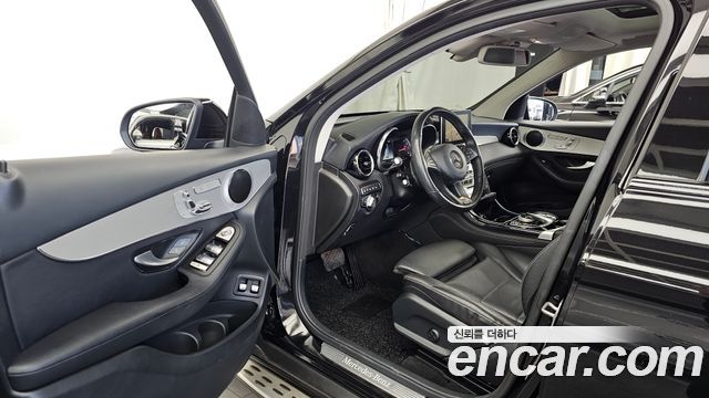 Mercedes-Benz GLC-Class 2019 — photo 13
